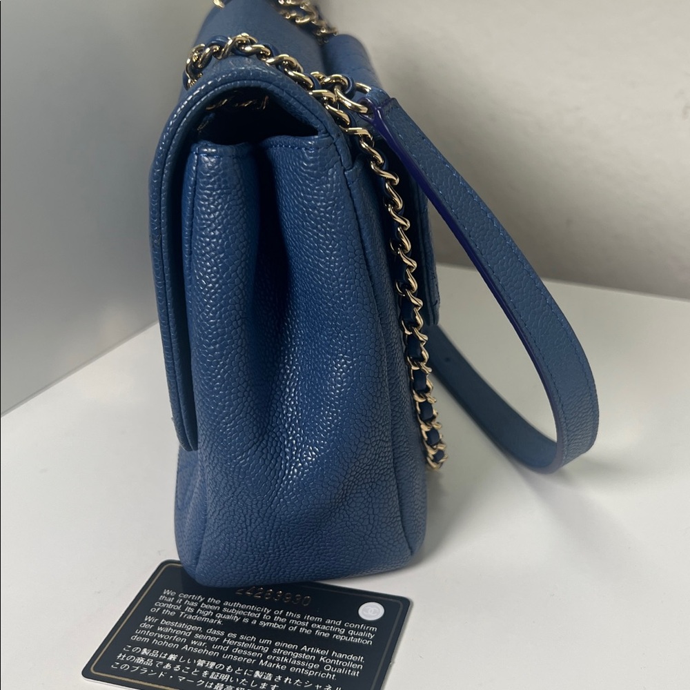Chanel Data Center Back Pocket Flap Bag Caviar Medium - Picture 13 of 13